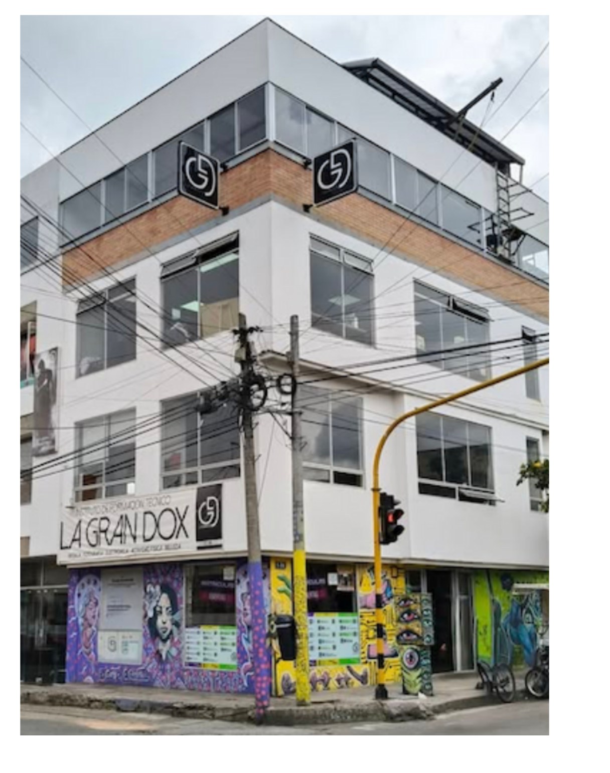 Edificio terminado de 4 pisos en Facatativá, Cundinamarca